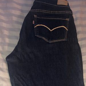 ⭐️Levi’s dark blue denim